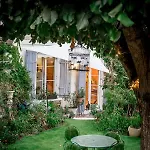 La Maison Charmante Couette-café