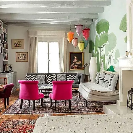 La Maison Charmante 3*